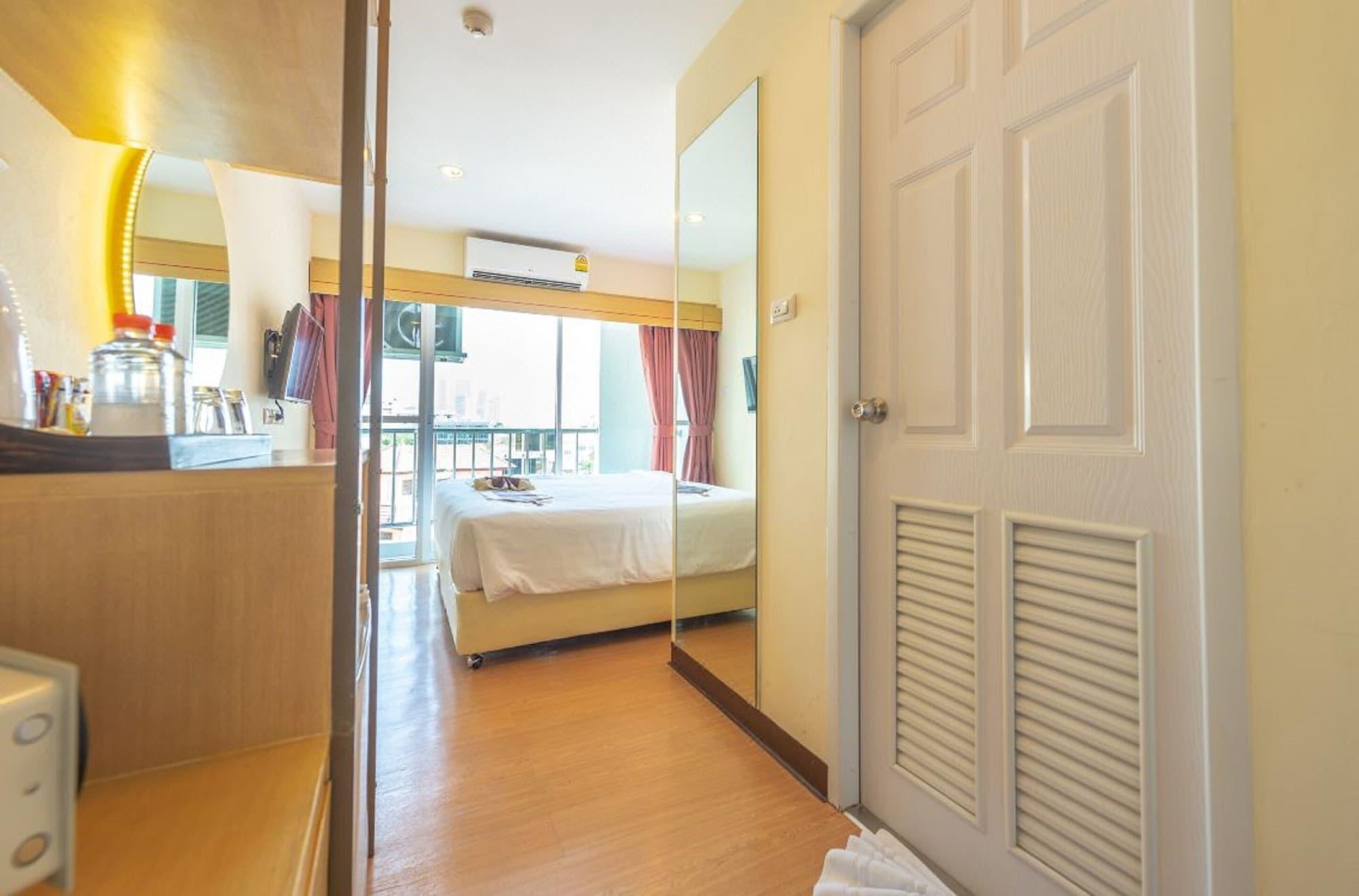 Klean Residence Hotel Bangkok Exterior foto